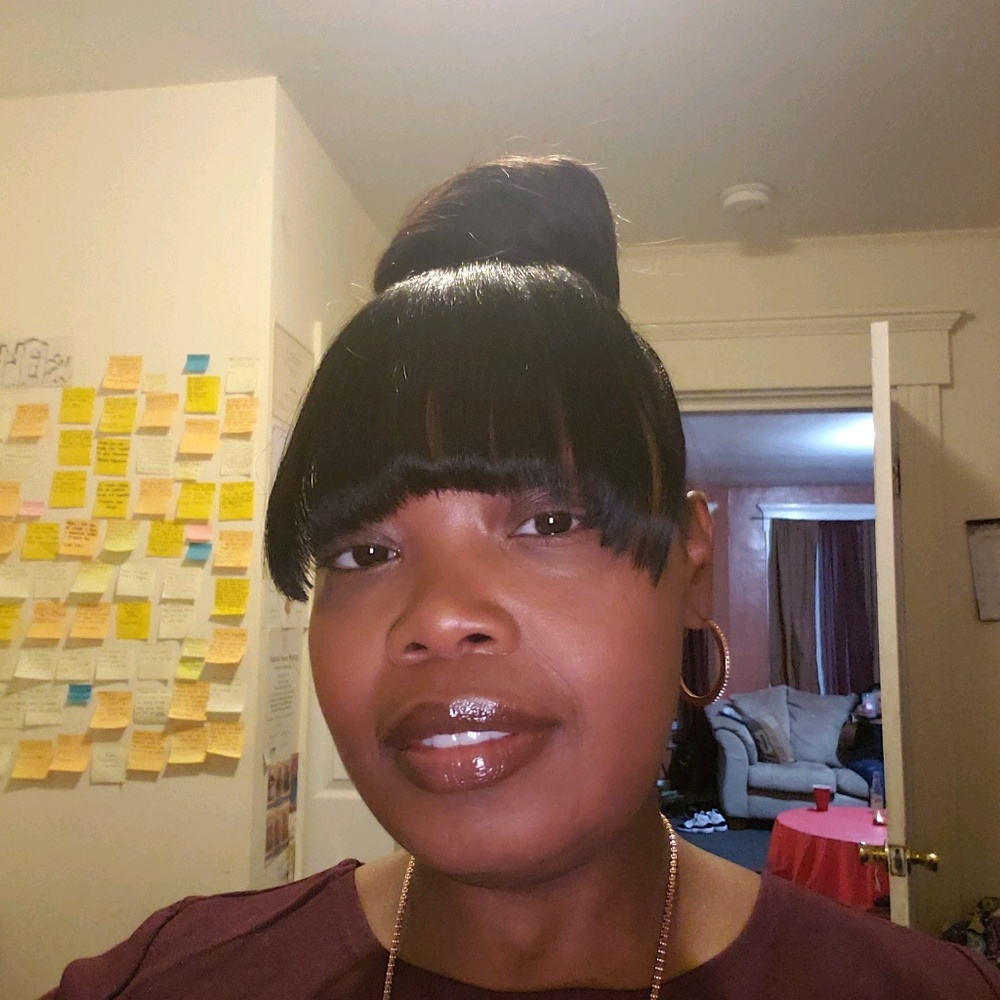 Meet your Posher, Pamela